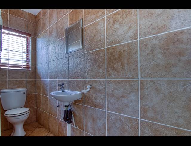 3 BEDROOM CLUSTER TO LET IN CRAIGAVON